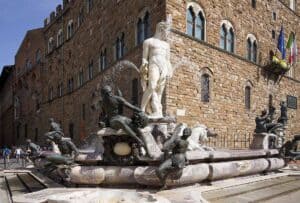 Fountain of Neptune at mid-day