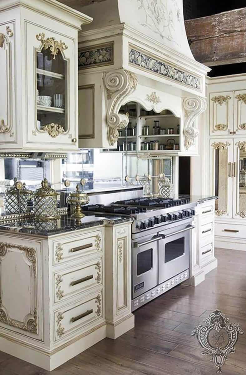 Italian Kitchen Design: Unveiling 13 Iconic Insights