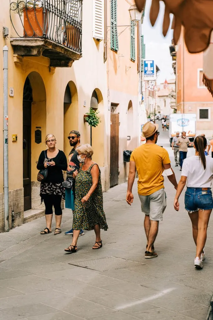 La Passeggiata: Keys to the Art of Connection in Italian Culture