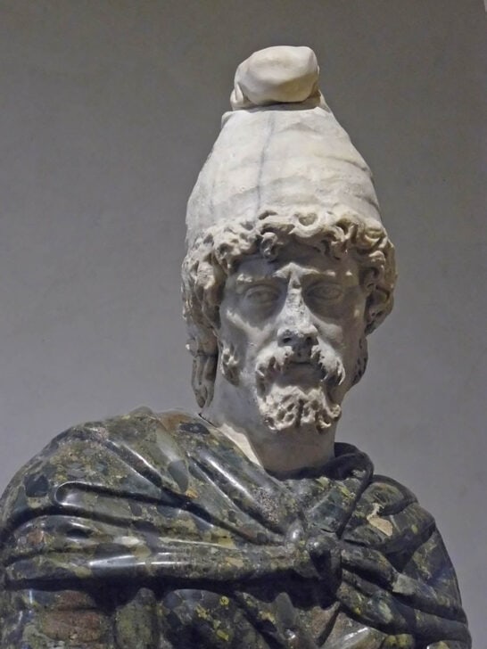 Traditional Greek Clothing: 8 Must-Know Items