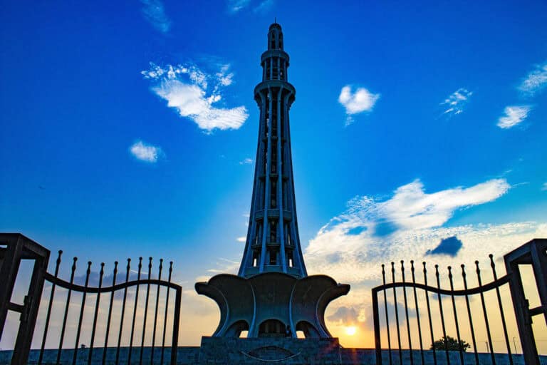 Fascinating Pakistan Famous Buildings In Pakistan: 11 Fascinating Landmarks