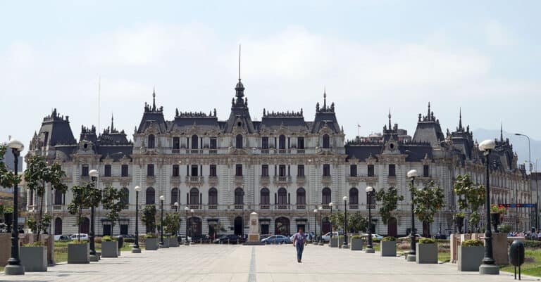 Famous Buildings In Peru: 10 Fascinating Landmarks