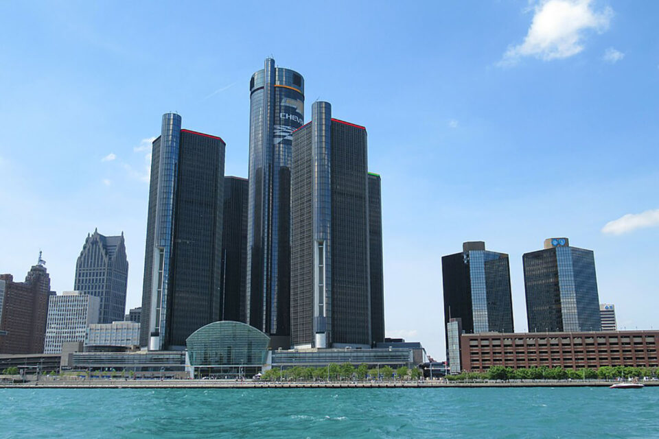 400 Renaissance Center 46 Must-Know Facts About Renaissance Towers