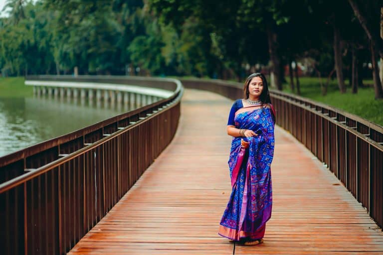 Traditional Bangladeshi Clothing: 2 Iconic Outfits