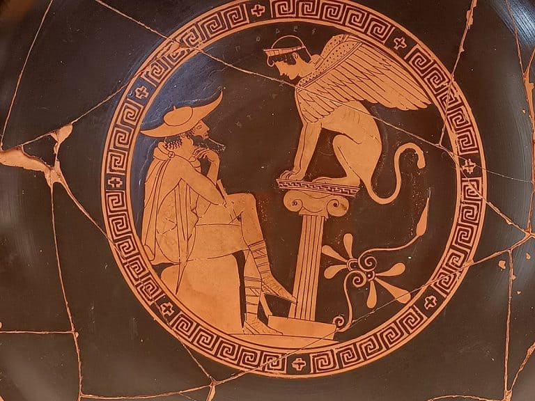 Ancient Greek Symbols: 9 Essential Facts