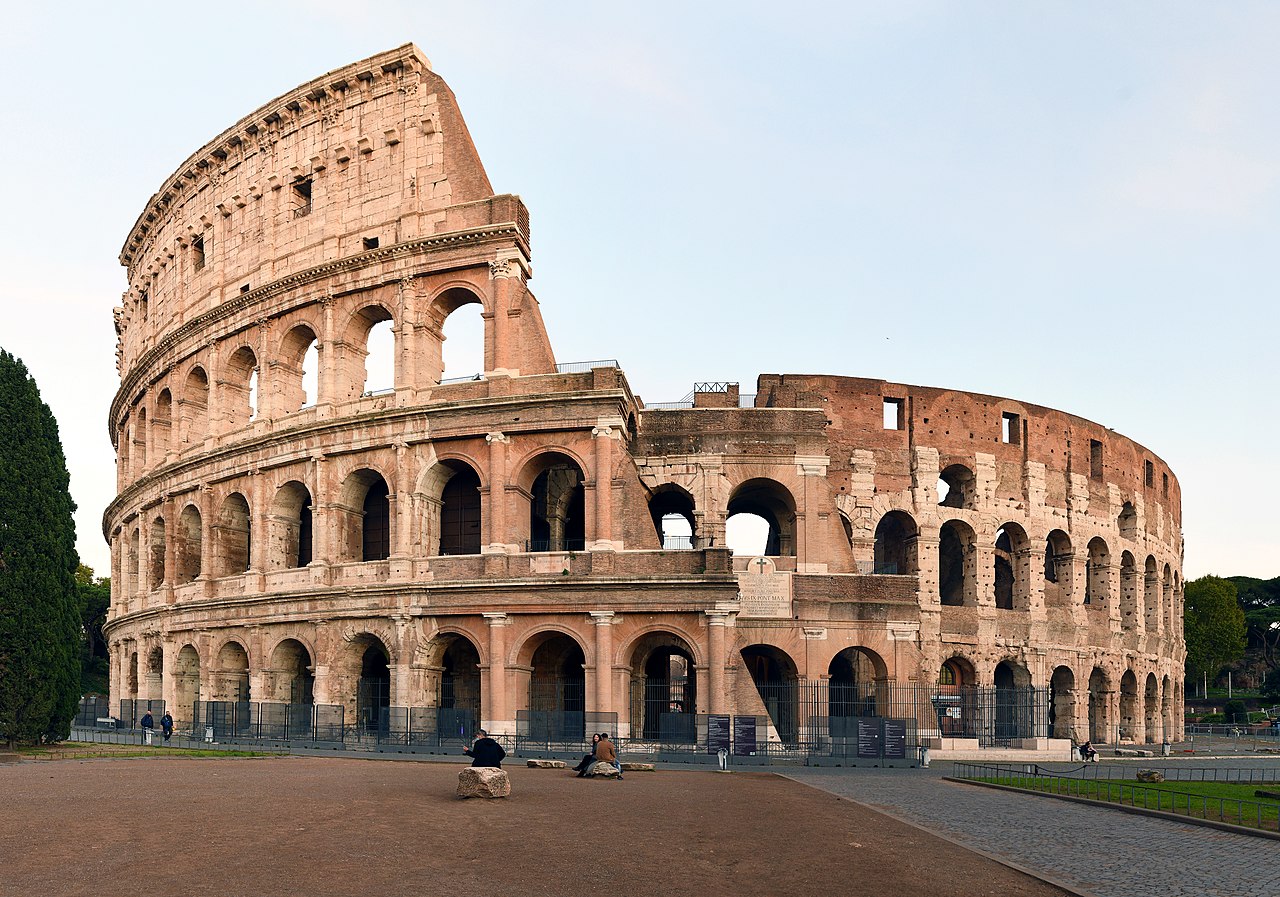 7 Iconic Landmarks That Are Shockingly Falling to Pieces 7 Iconic Landmarks That Are Shockingly Falling to Pieces