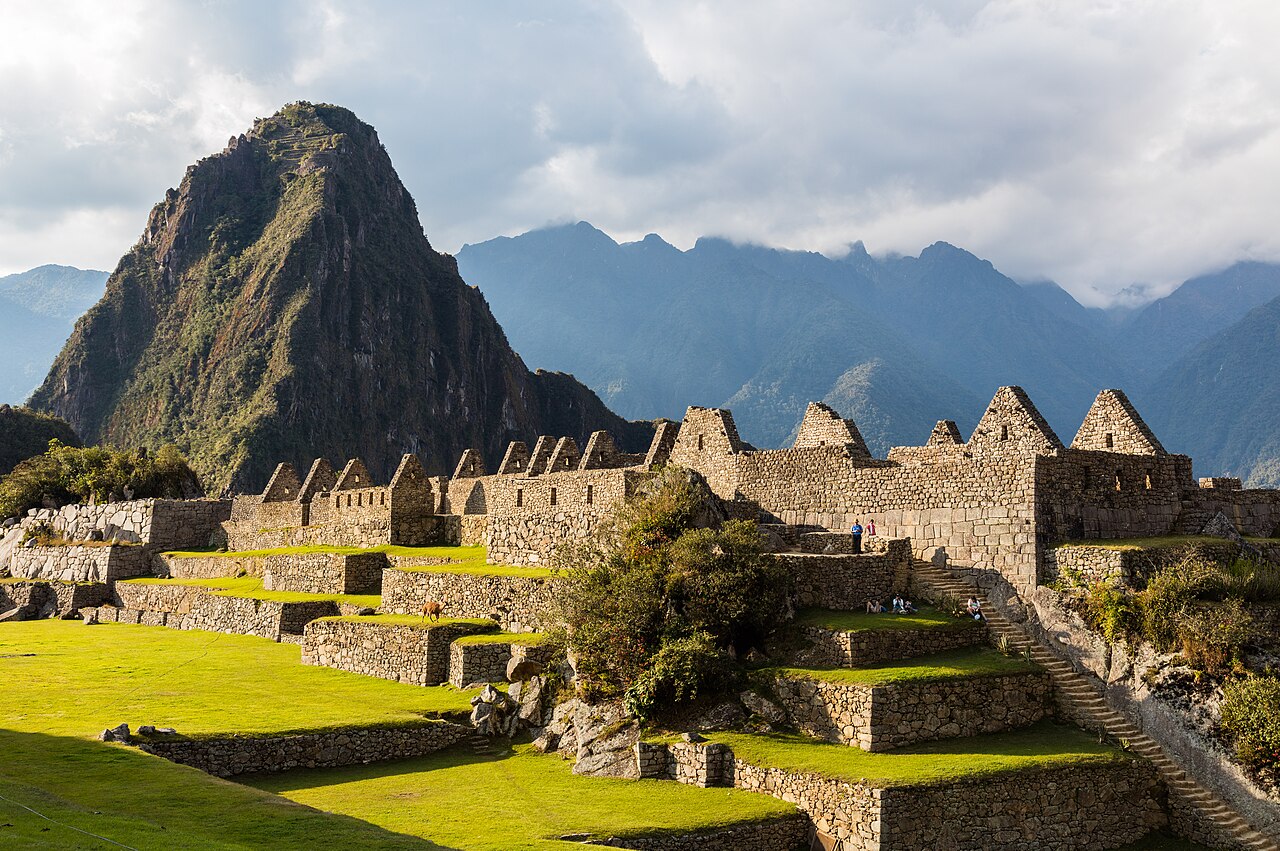 7 Iconic Landmarks That Are Shockingly Falling to Pieces 7 Iconic Landmarks That Are Shockingly Falling to Pieces