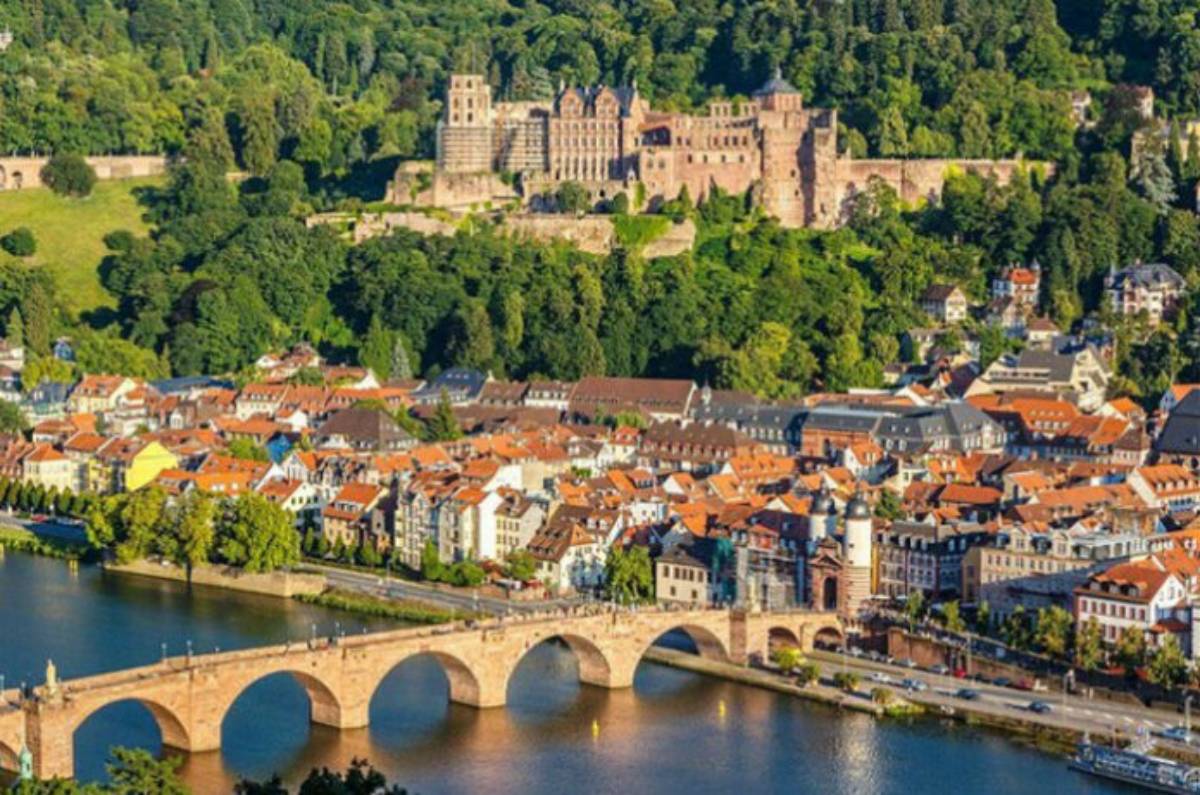 Europe’s 10 Most Charming Small Towns to Visit Europe’s 10 Most Charming Small Towns to Visit