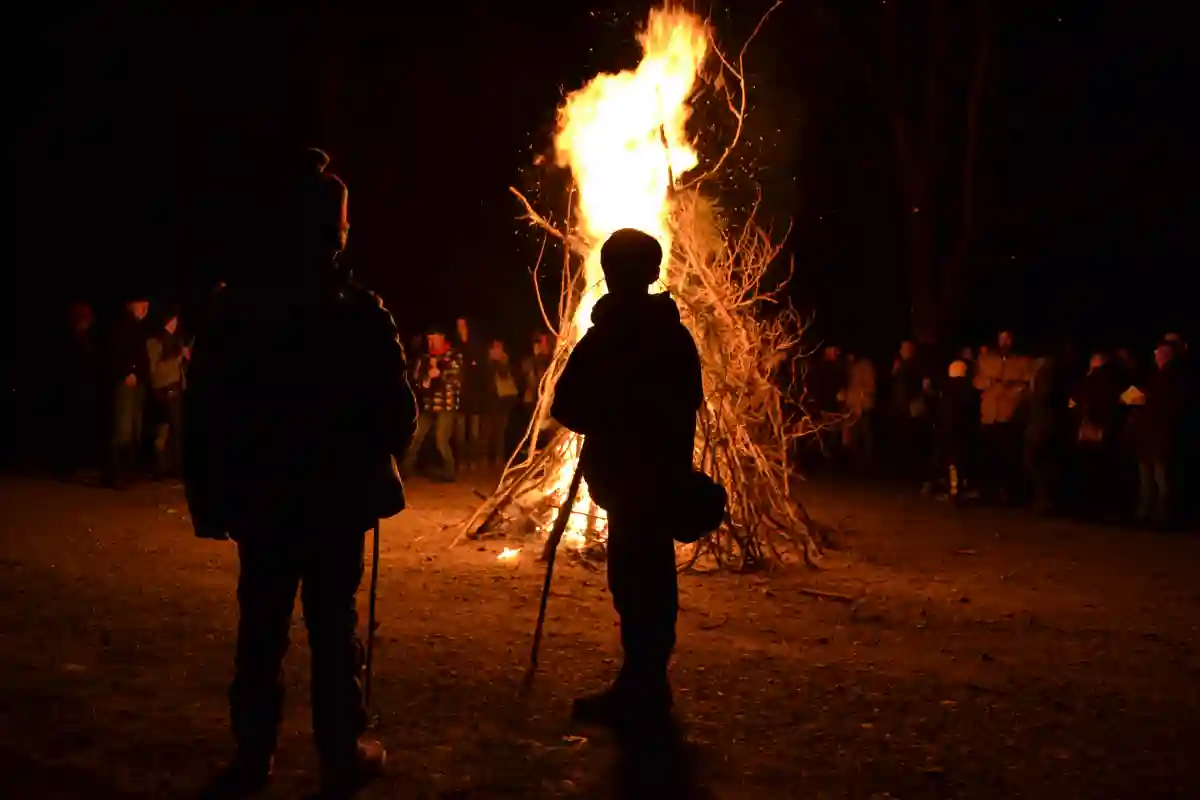 Bonfire during Fogheraccia di San Giuseppe – Festivals in Italy Bonfire during Fogheraccia di San Giuseppe – Festivals in Italy