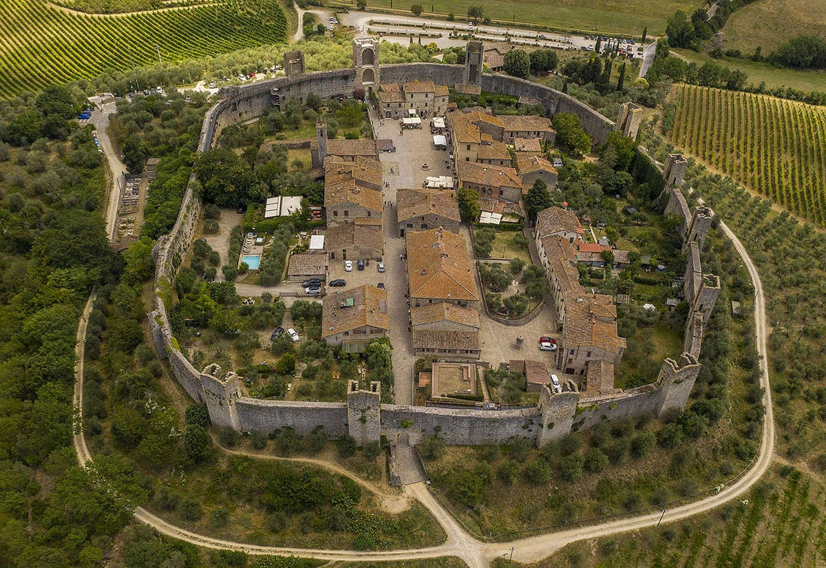 Monteriggioni dallalto 28.06.2025