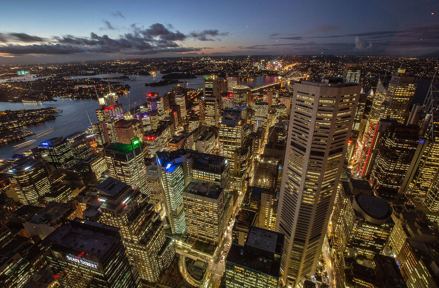 Sydney Australia now16.06