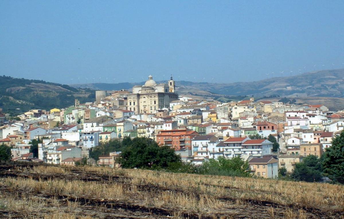 10 Stunning Italian Towns Selling Homes for Just 1 Euro2