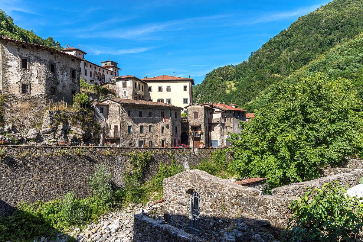 10 Stunning Italian Towns Selling Homes for Just 1 Euro5