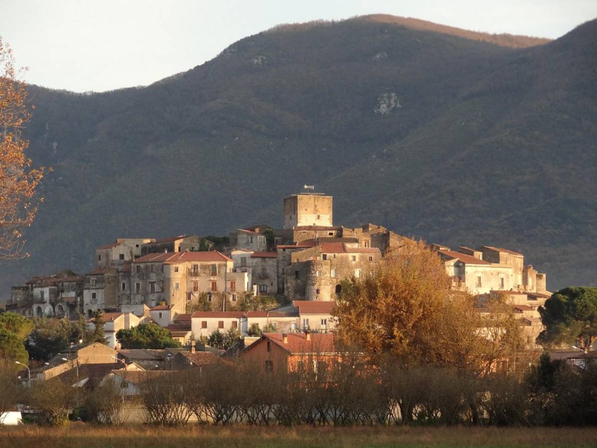 10 Stunning Italian Towns Selling Homes for Just 1 Euro7