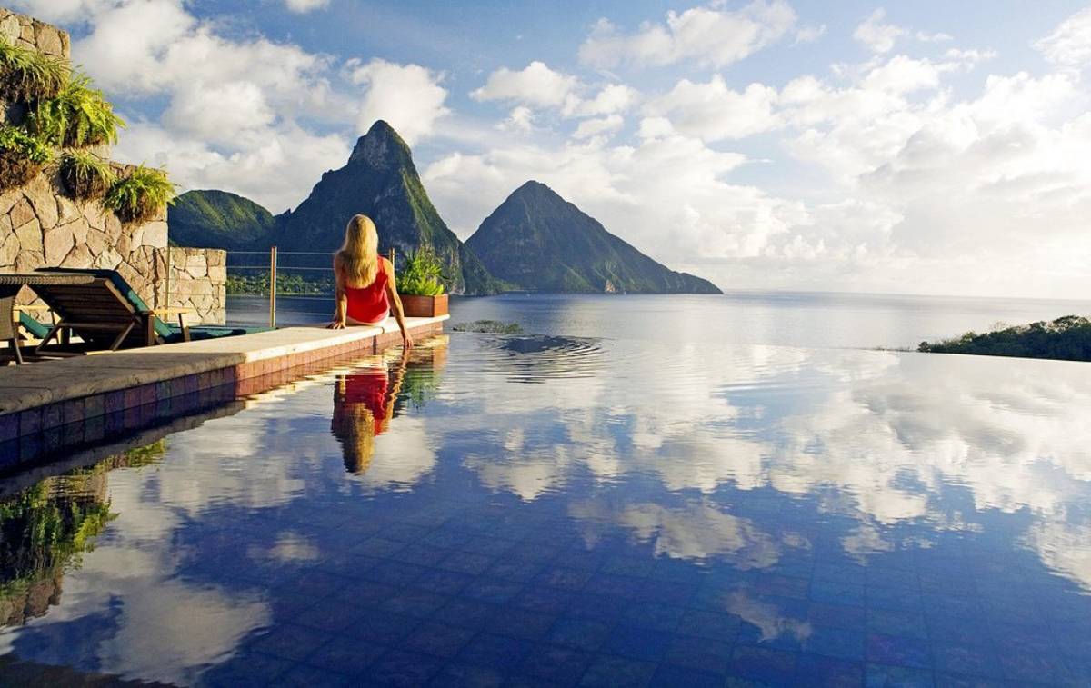 10 of the Most Jaw-Dropping Hotel Pools on the Planet 10 of the Most Jaw-Dropping Hotel Pools on the Planet