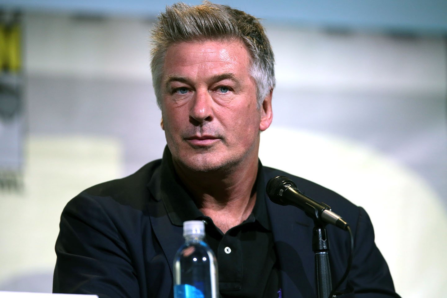 Alec Baldwin banned from Philippine20.07