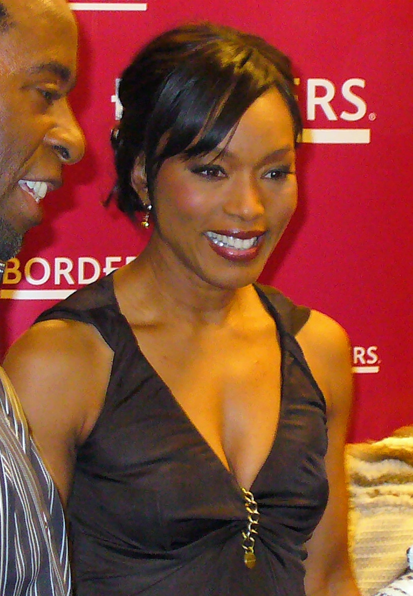 Angela Bassett 12.07.2025