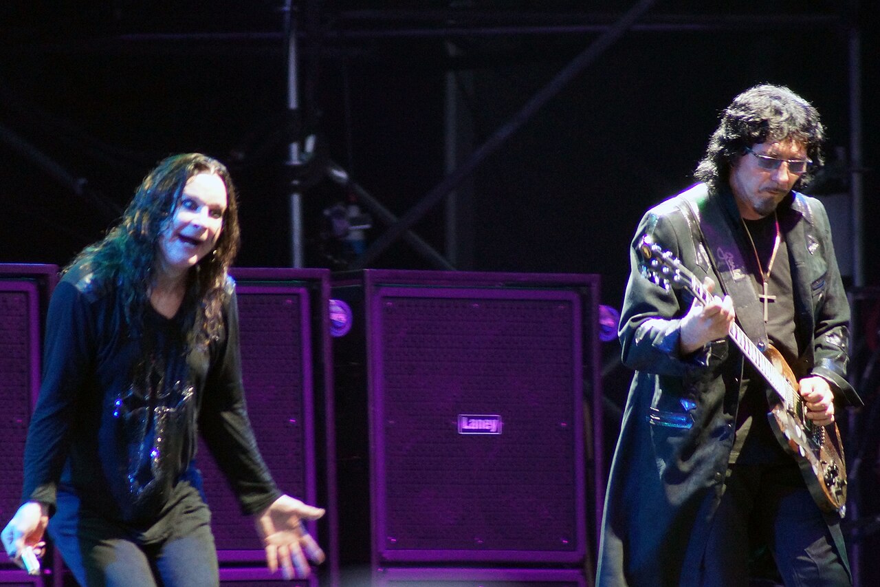 Geezer Butler tribute to Ozzy Osbourne highlights last performance and heartfelt memories following the rock legend’s passing. Geezer Butler tribute to Ozzy Osbourne highlights last performance and heartfelt memories following the rock legend’s passing.