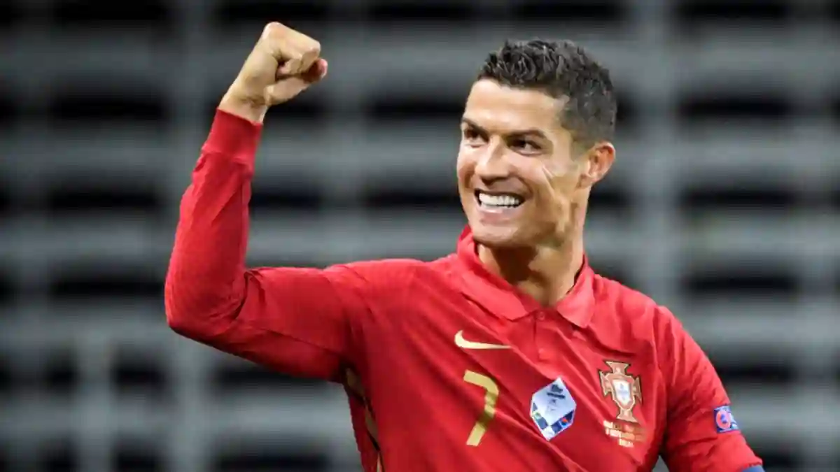 Ronaldo wearing Portugal T-shirt Ronaldo wearing Portugal T-shirt