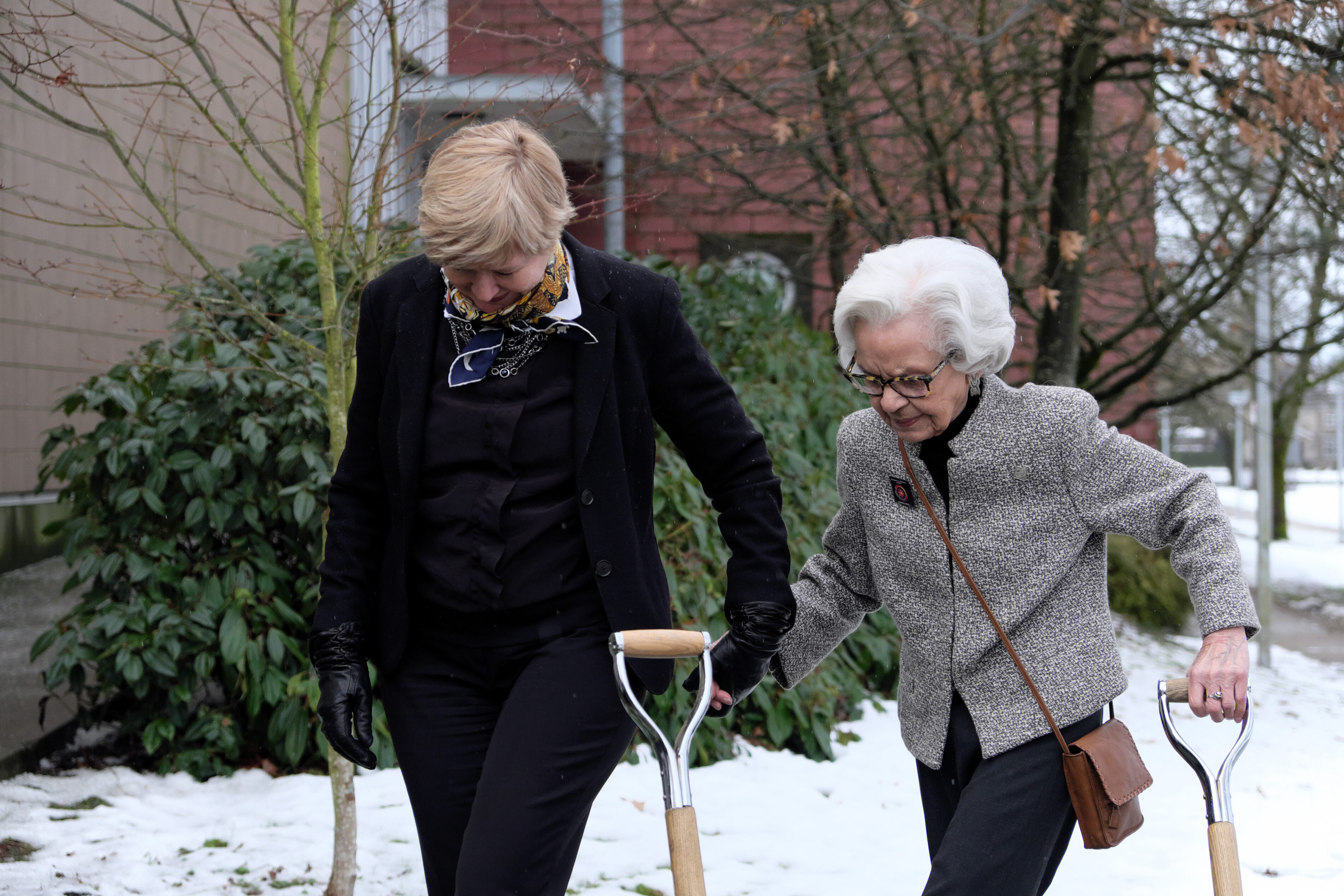 Canadian old healthy people17
