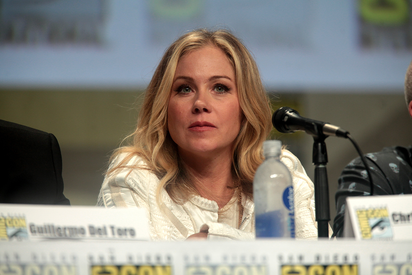 Christina Applegate Turning Down Elle Woods19.07