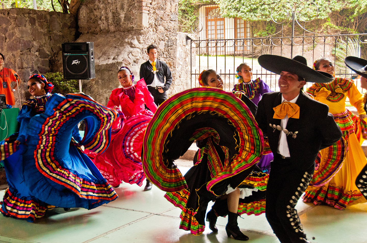 Dance In Sombrero21.07