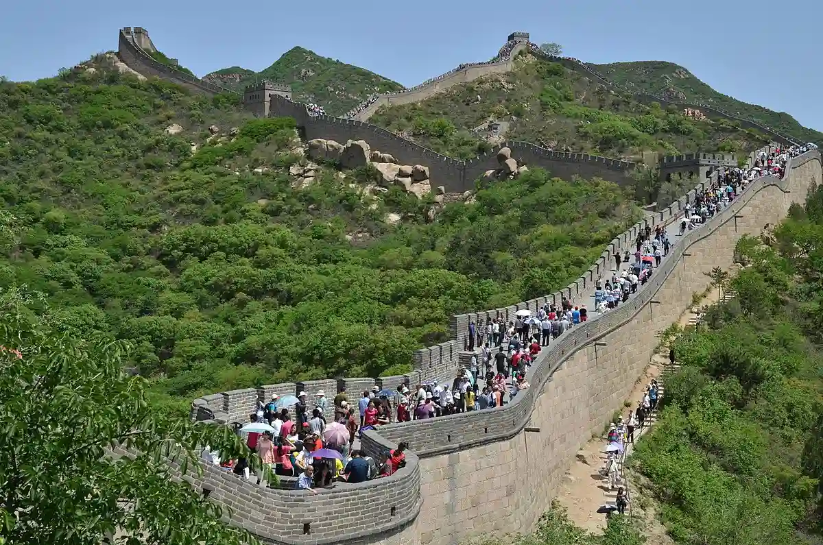 Many people visit the great wall of China Many people visit the great wall of China