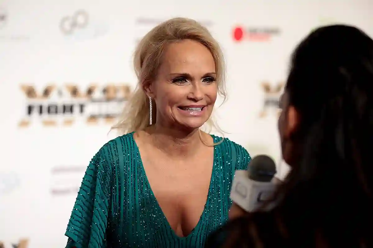 Kristin Chenoweth on the red carpet at Celebrity Fight Night XXIV at the JW Marriott Desert Ridge Resort & Spa in Phoenix, Arizona. Kristin Chenoweth on the red carpet at Celebrity Fight Night XXIV at the JW Marriott Desert Ridge Resort & Spa in Phoenix, Arizona.