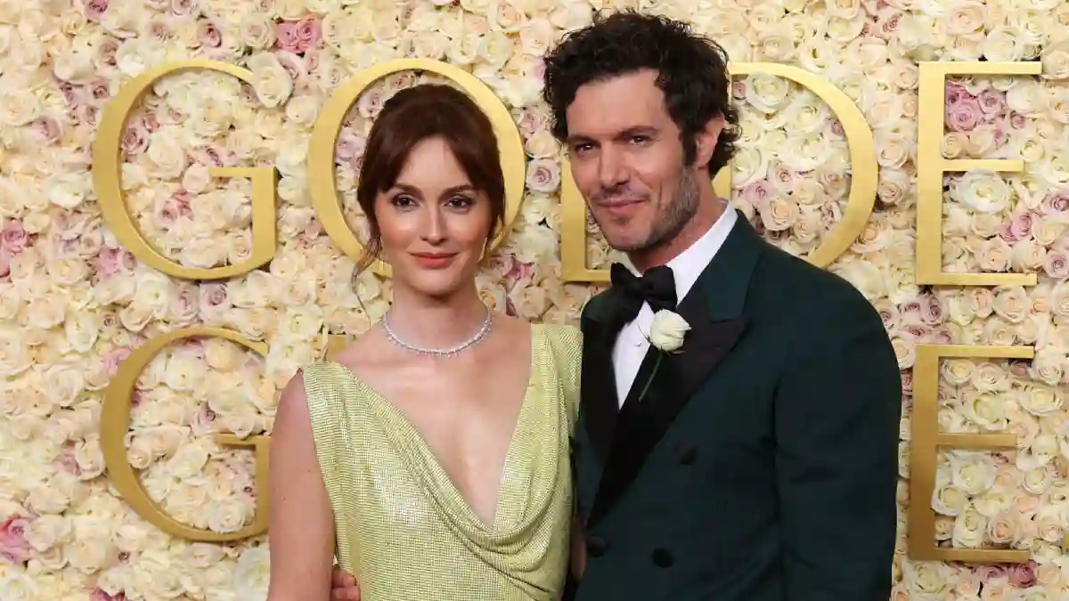 Adam Brody and Leighton Meester also lost their house to the flames. Adam Brody and Leighton Meester also lost their house to the flames.