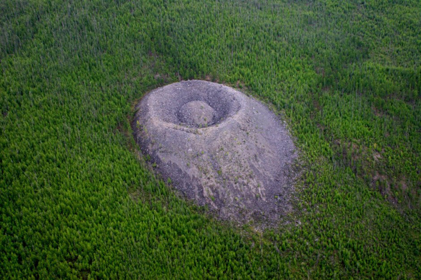 Patom Crater06.07