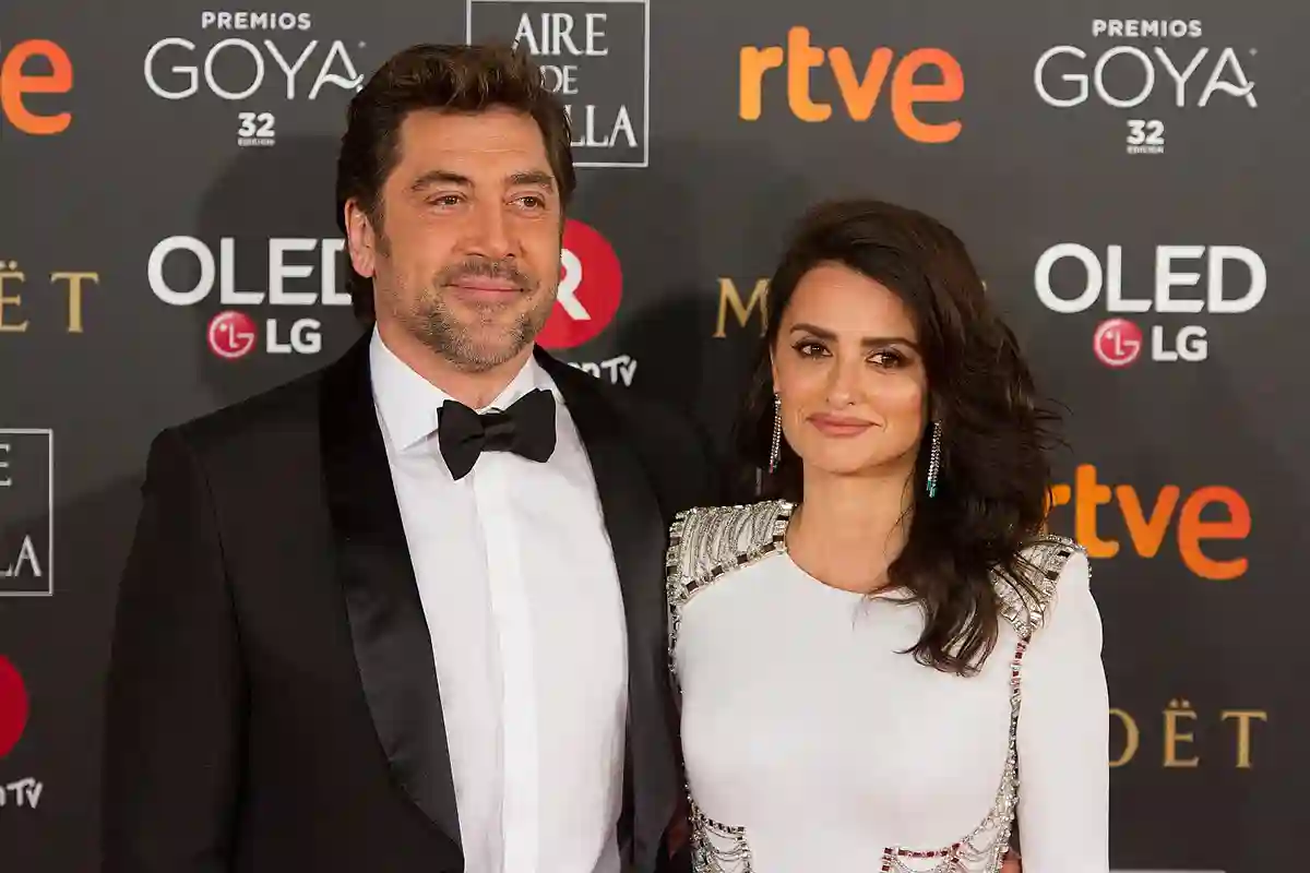 A photograph of lovely couple Penélope Cruz and Javier Bardem A photograph of lovely couple Penélope Cruz and Javier Bardem