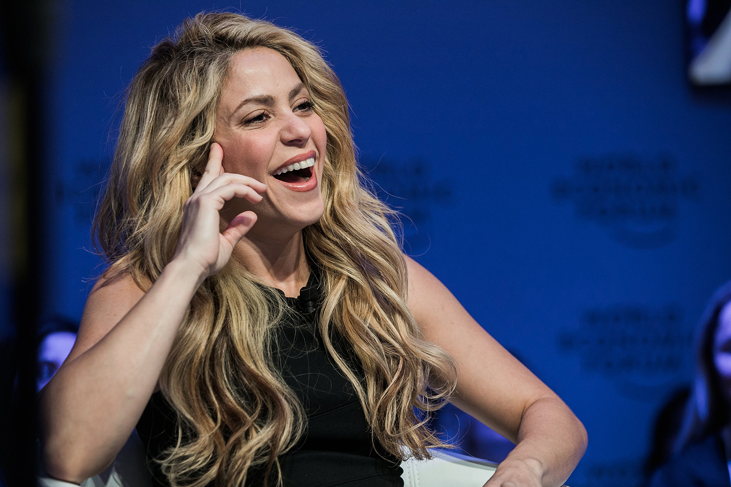 Shakira12.07