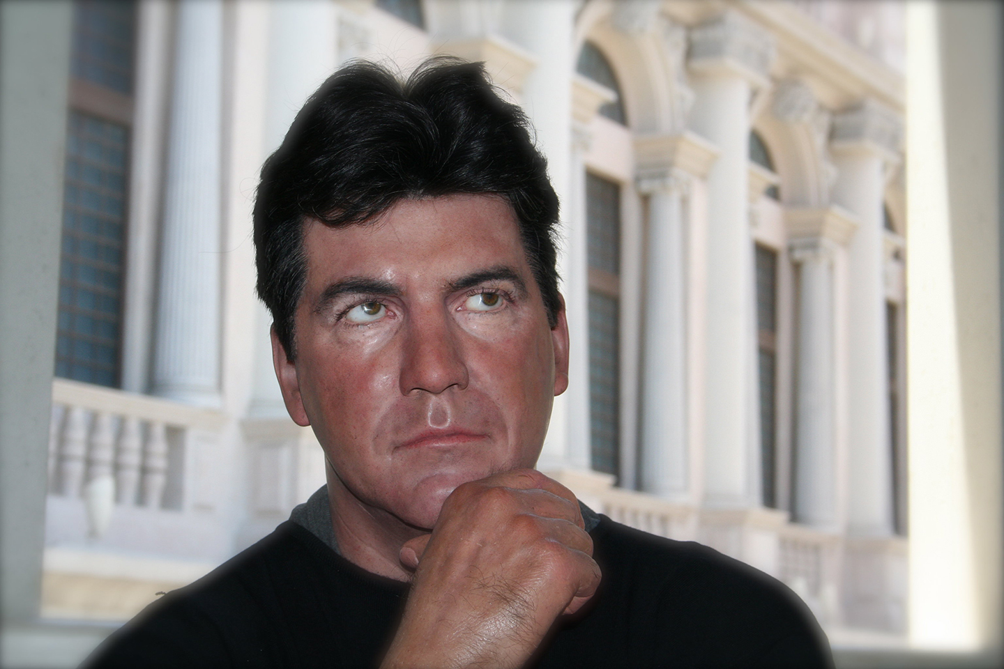 Simon Cowell Climbs A Tree As An everyday ritual20.07