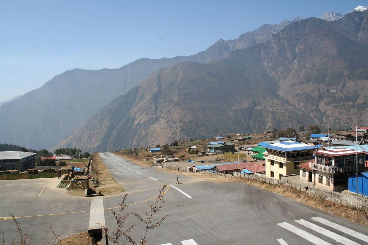 The 10 Scariest Airports in the World That Will Test Your Nerves2