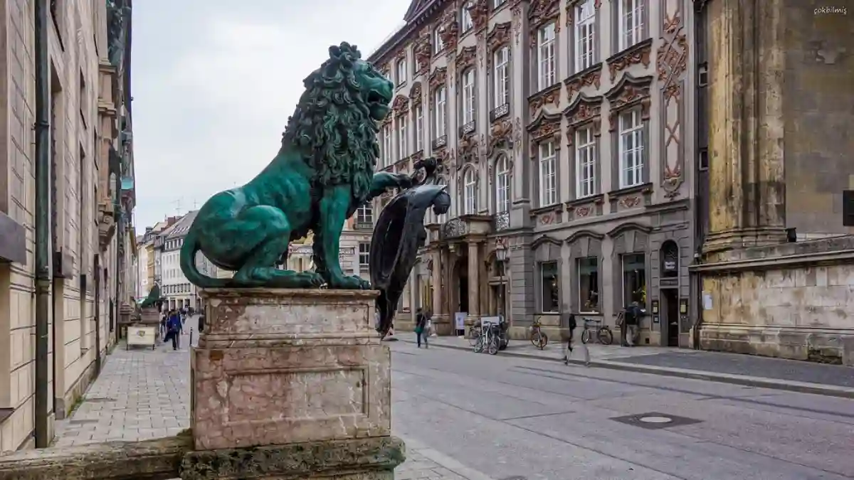 The Bavarian Lion Statue, a famous statue in Germany, depicting a powerful lion at the entrance of the Bavarian National Museum in Munich. The Bavarian Lion Statue, a famous statue in Germany, depicting a powerful lion at the entrance of the Bavarian National Museum in Munich.