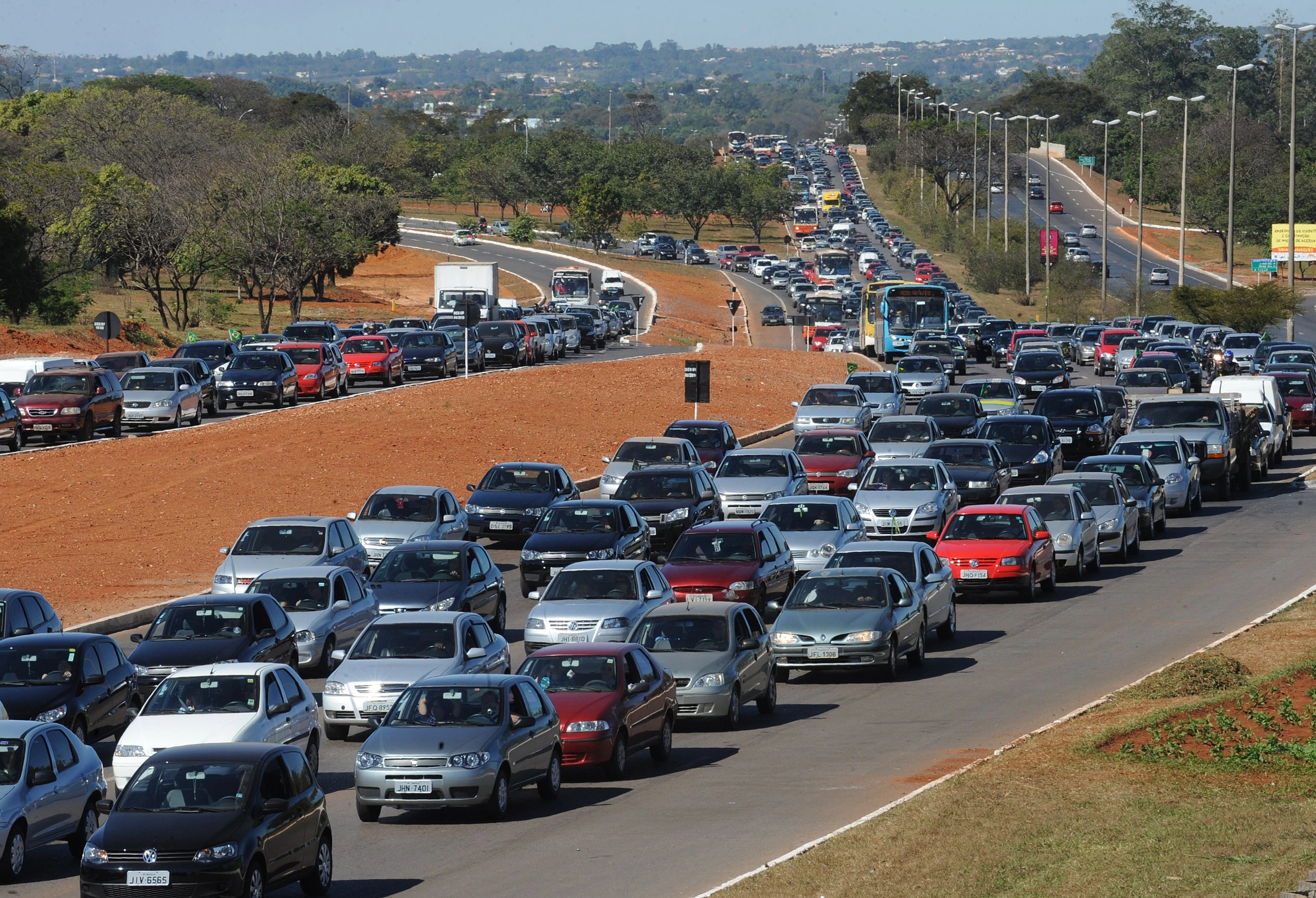 Traffic in Brasilia before Brazil Chile 13.07.2025