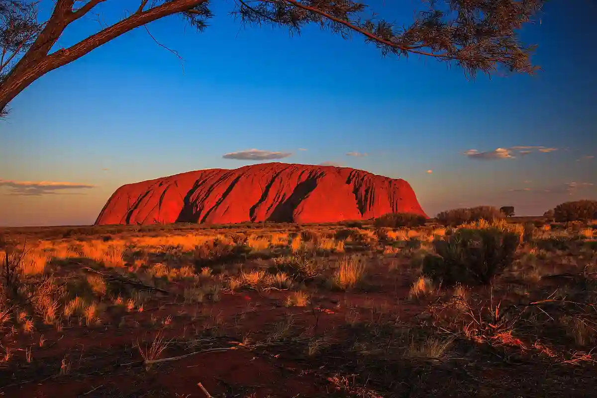A photograph of sunset in Uluru A photograph of sunset in Uluru