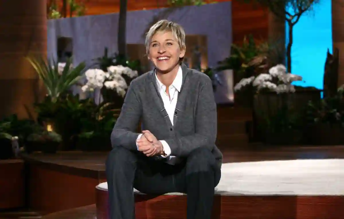 Ellen Lee DeGeneres is an American comedian, actress, television host, writer, and producer. Ellen Lee DeGeneres is an American comedian, actress, television host, writer, and producer.