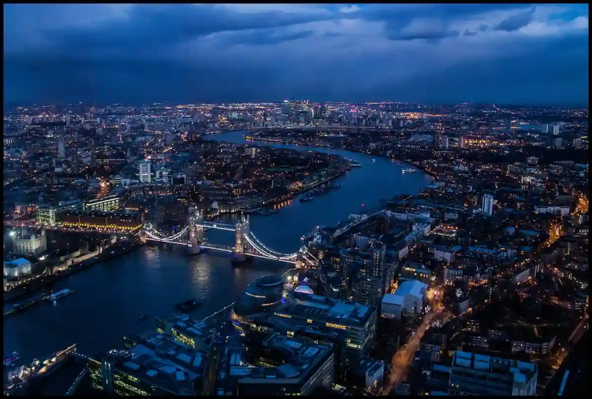 The Tower of London with the Tower Bridge in front. The Tower of London with the Tower Bridge in front.