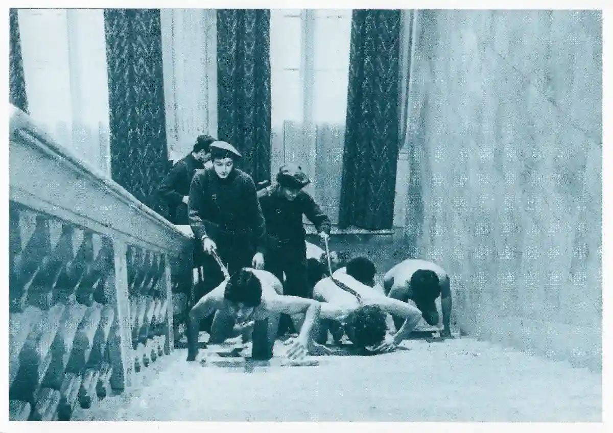 Salò o le 120 giornate di Sodoma (1975) Salò o le 120 giornate di Sodoma (1975)