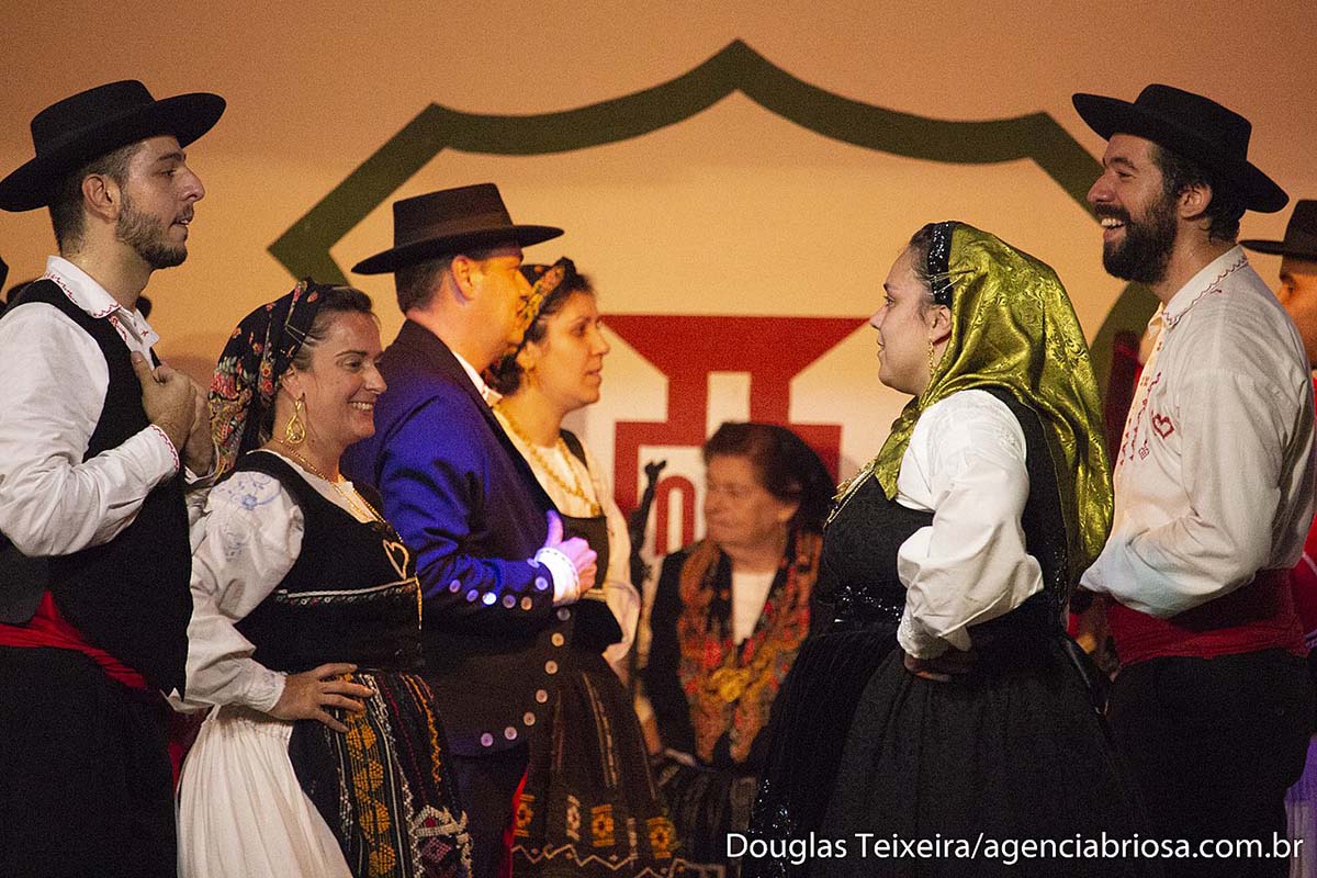portuguese people dancing at festival