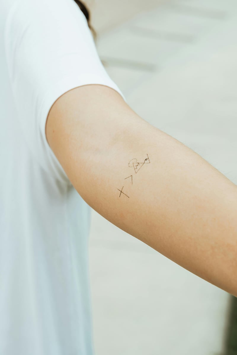 minimal tattoo 27.02.2026 1